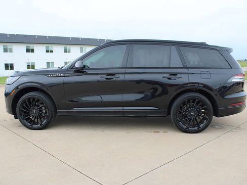 Used 2025 Lincoln Aviator Reserve w/ Equipment Group 201A AWD/4WD image 18