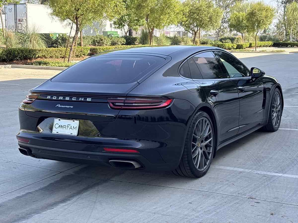Used 2018 Porsche Panamera 4 AWD/4WD image 3