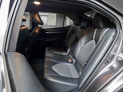 Used 2021 Toyota Camry SE image 21