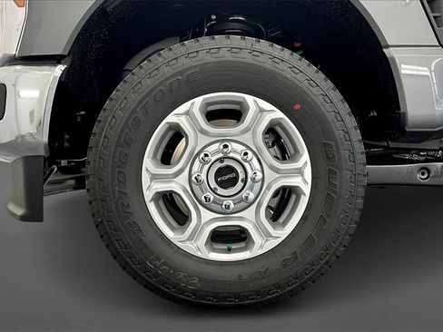 New 2026 Ford F350 XLT w/ FX4 Off-Road Package image 11