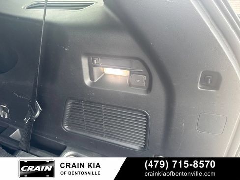 Used 2020 Ford Explorer XLT w/ Equipment Group 202A AWD/4WD image 26