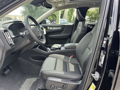 New 2026 Volvo XC40 B5 Plus w/ Protection Package Premier image 15