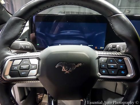 Used 2025 Ford Mustang Premium RWD image 15