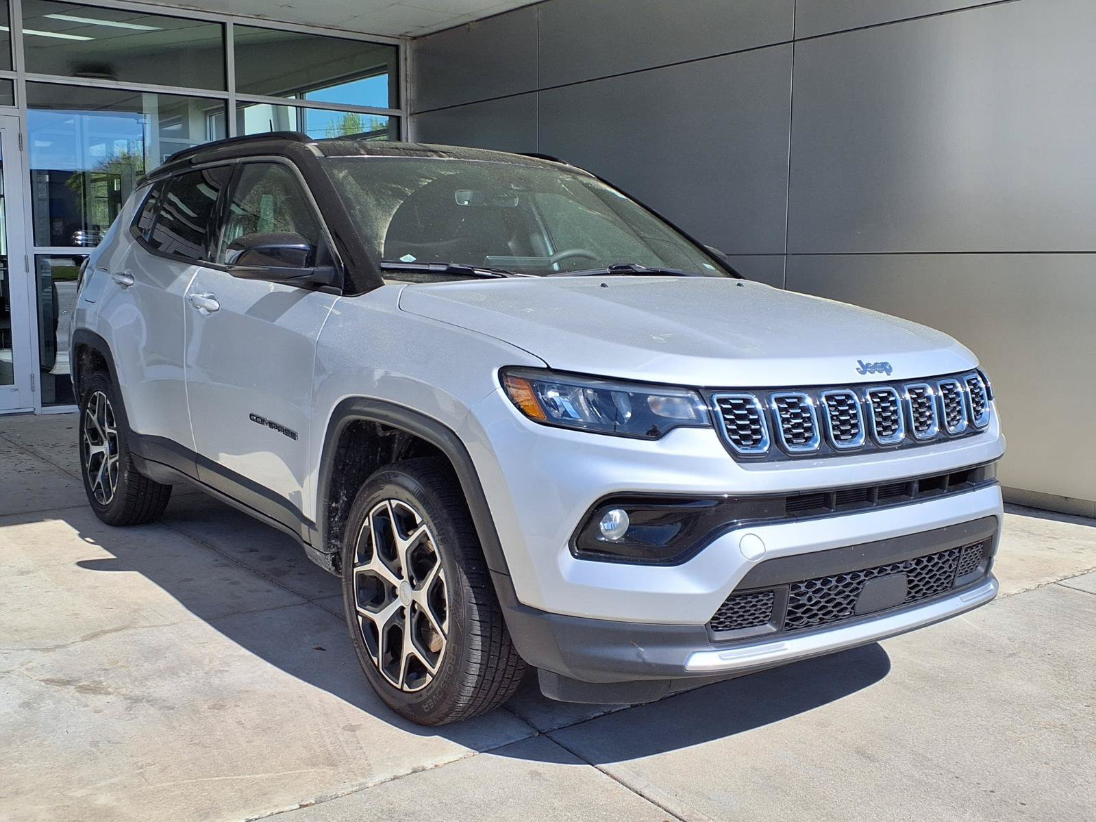 Used 2024 Jeep Compass Limited AWD/4WD image 1