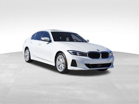 Used 2025 BMW 330i Sedan image 1