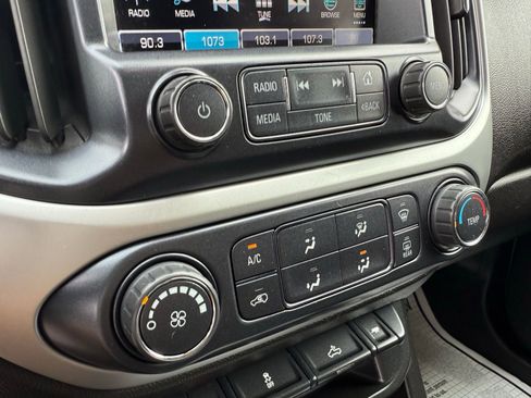 Used 2018 Chevrolet Colorado LT image 14