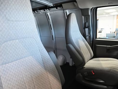 New 2026 GMC Savana 3500 w/ Driver Convenience Package RWD image 10