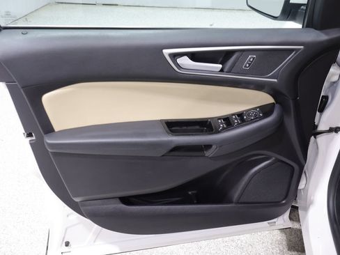Used 2019 Ford Edge SEL w/ Equipment Group 201A AWD/4WD image 14