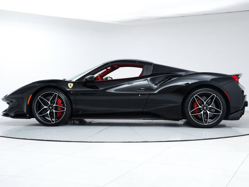 Certified 2020 Ferrari 488 Pista image 7