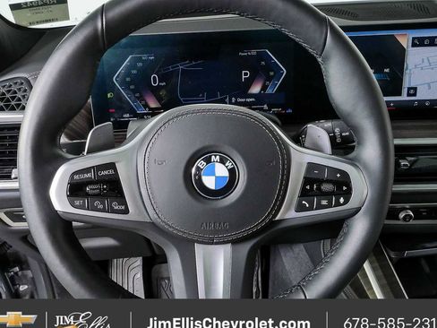 Used 2025 BMW X7 xDrive40i w/ M Sport Package AWD/4WD image 9