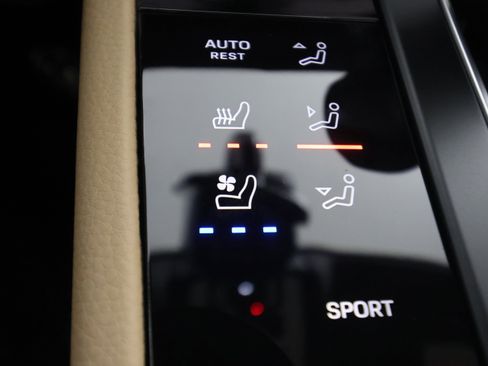 New 2026 Porsche Macan image 23