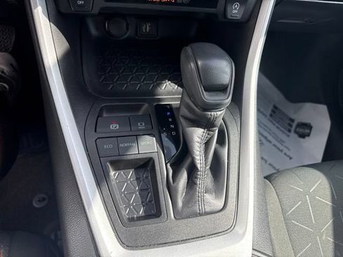 Used 2023 Toyota RAV4 XLE FWD image 20