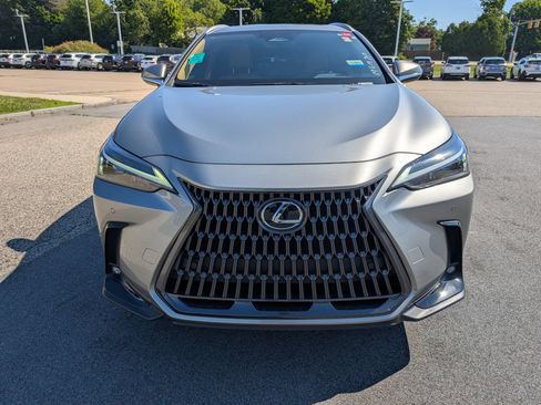 Used 2024 Lexus NX 250 FWD image 9