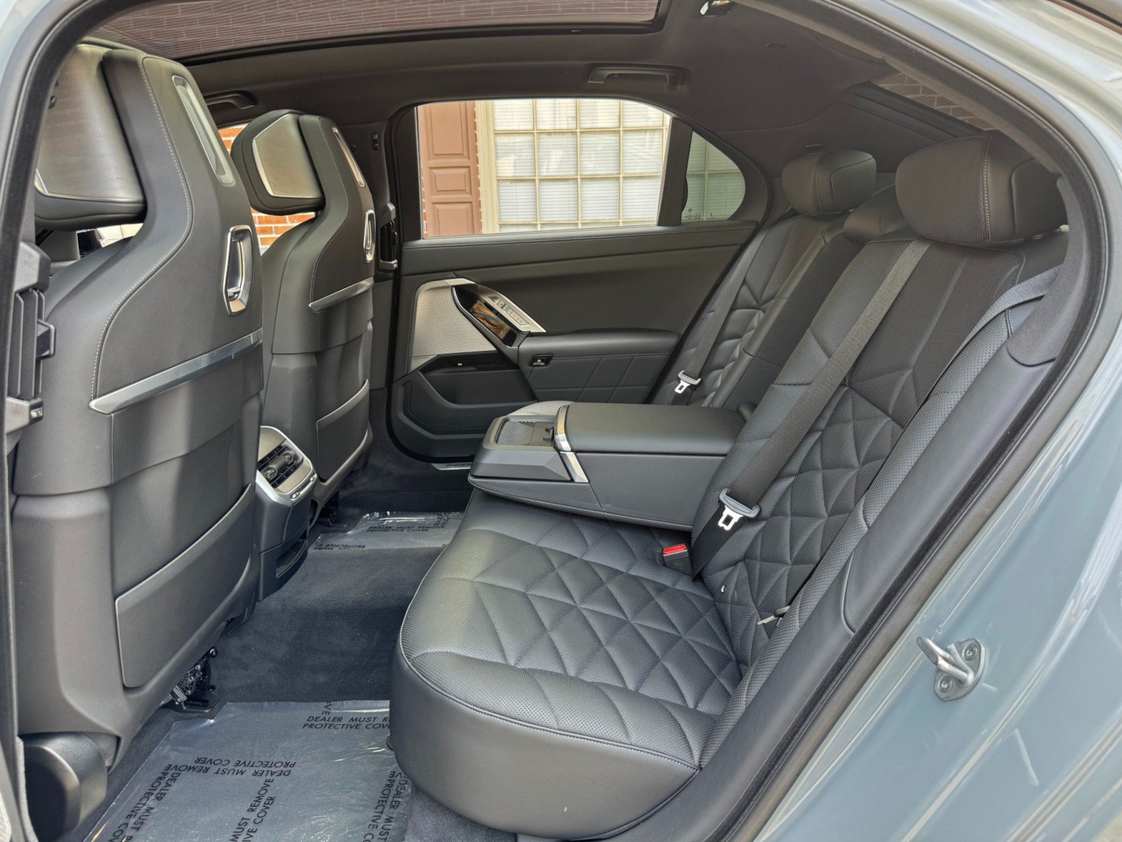 Used 2025 BMW 740i RWD image 52
