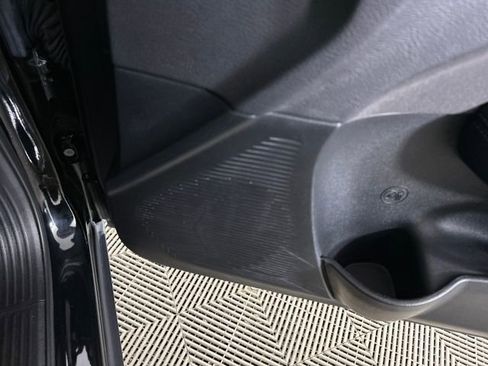 Used 2022 Dodge Challenger GT image 28