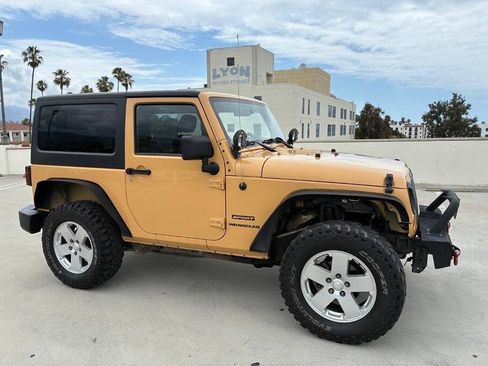 Used 2013 Jeep Wrangler Sport AWD/4WD image 13
