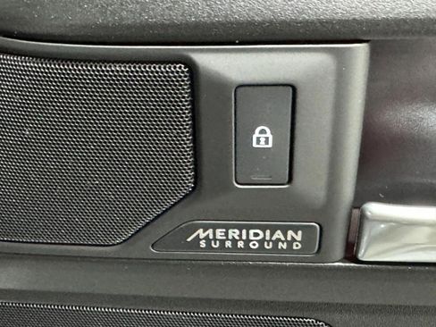 New 2026 Land Rover Defender 110 V8 image 23