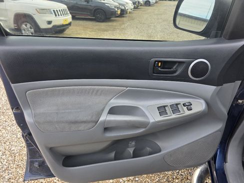 Used 2005 Toyota Tacoma 4x4 Double Cab image 12