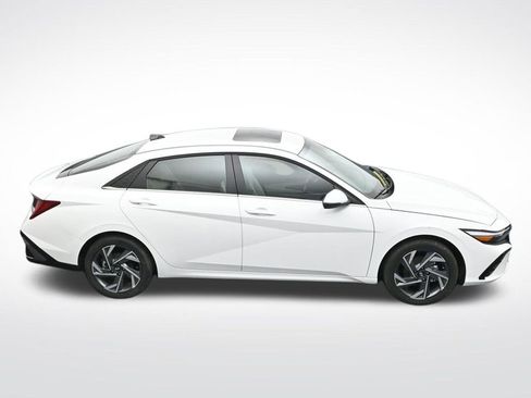 New 2026 Hyundai Elantra Limited FWD image 23