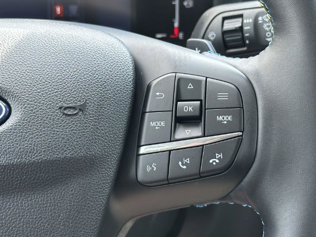 Used 2025 Ford Maverick Lobo AWD/4WD image 29