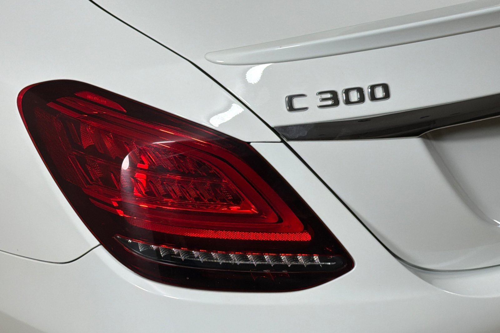 Used 2019 Mercedes-Benz C 300 Sedan image 25
