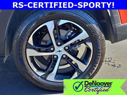 Used 2024 Chevrolet Trax RS image 32