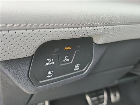 New 2026 Volkswagen Atlas Peak Edition AWD/4WD image 7
