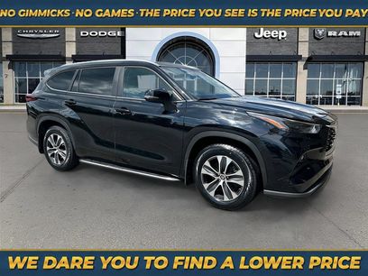 Used 2024 Toyota Highlander XLE
