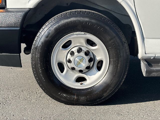 Used 2023 Chevrolet Express 3500 LS RWD image 7