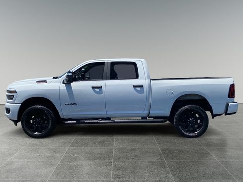 Used 2025 RAM 2500 Big Horn AWD/4WD image 2