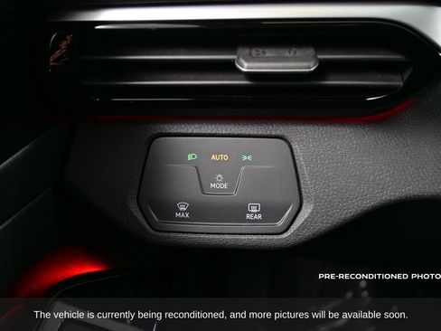 Used 2022 Volkswagen ID.4 Pro image 15