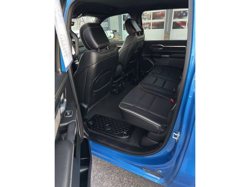 Used 2024 RAM 1500 Laramie image 11