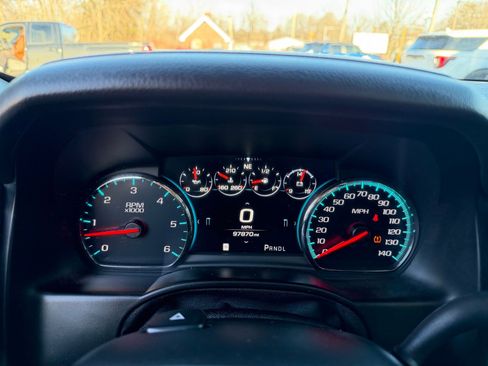 Used 2019 Chevrolet Suburban Premier image 13