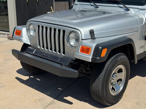 Used 2003 Jeep Wrangler SE AWD/4WD image 37