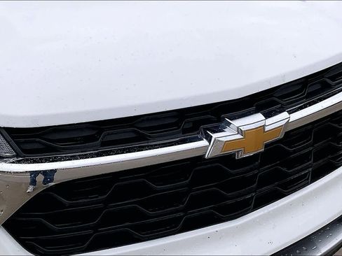 Certified 2025 Chevrolet Trax LT image 29