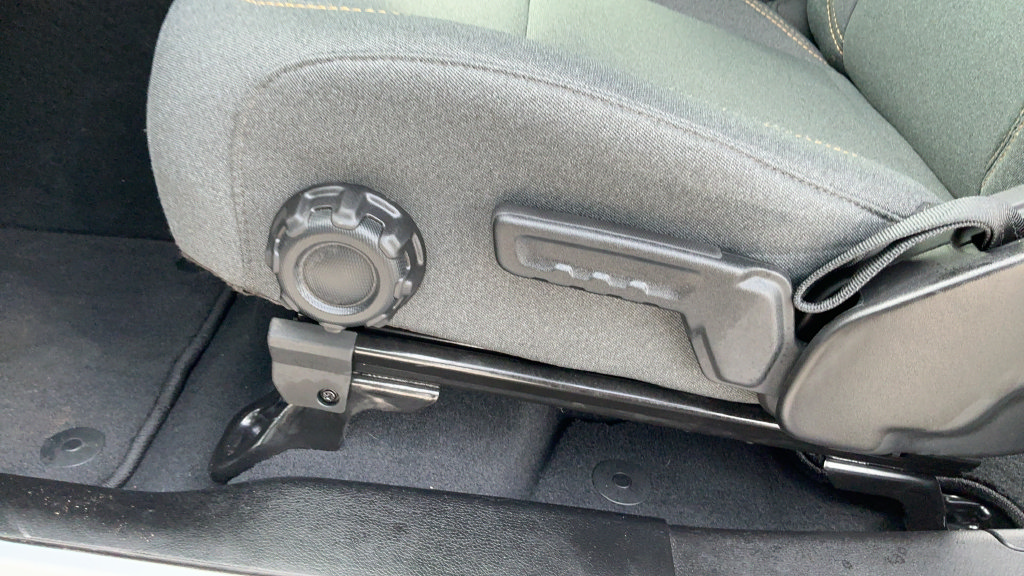 Used 2025 Jeep Wrangler Sport AWD/4WD image 17
