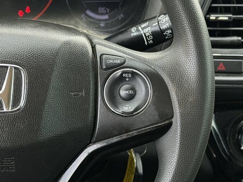 Used 2018 Honda HR-V LX image 13