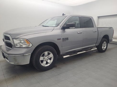 Used 2020 RAM 1500 Classic SLT w/ Luxury Group image 2