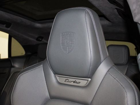 Used 2025 Porsche Macan Turbo Electric image 18