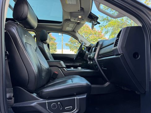 Used 2018 Ford Expedition Platinum AWD/4WD image 33