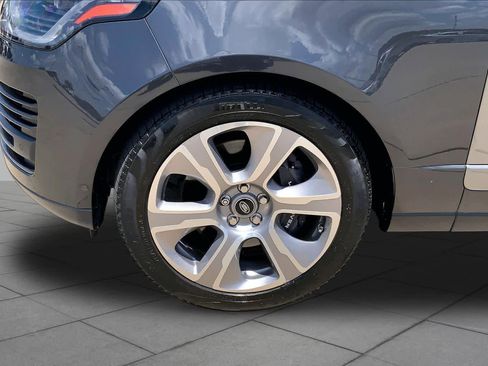 Used 2018 Land Rover Range Rover HSE AWD/4WD image 9