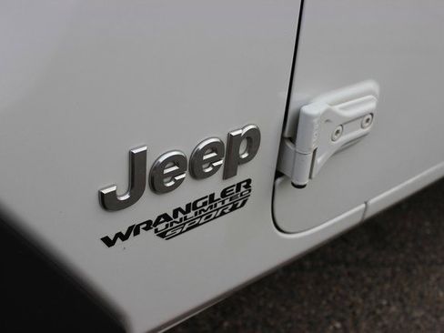 Used 2018 Jeep Wrangler Unlimited Sport S image 2