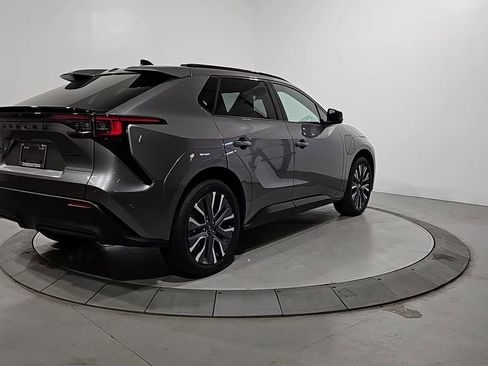 New 2026 Subaru Solterra w/ Limited Package image 5