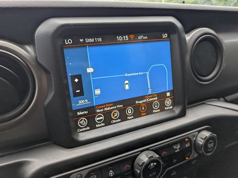 Used 2021 Jeep Gladiator Sport AWD/4WD image 9