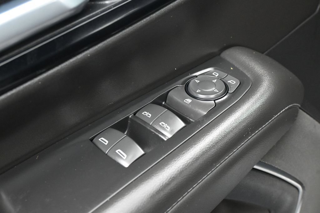 Used 2025 Chevrolet Tahoe Z71 AWD/4WD image 14