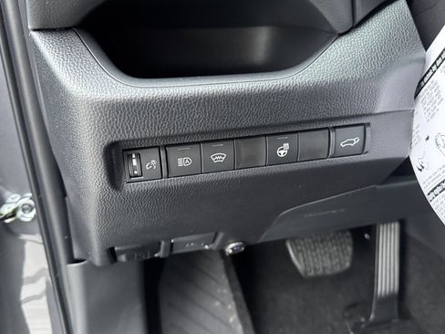 New 2025 Toyota RAV4 XLE image 17