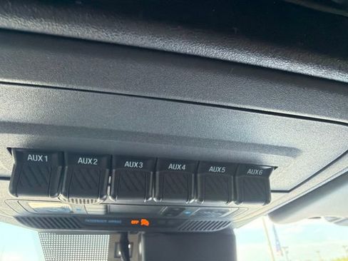 Used 2022 Ford Bronco Everglades AWD/4WD image 15