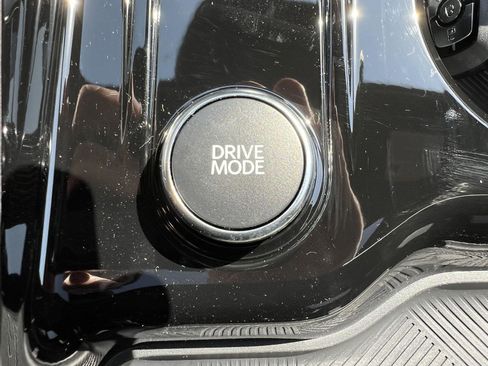 New 2026 Ford Explorer Platinum image 41