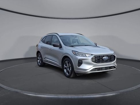 Certified 2023 Ford Escape ST-Line image 2