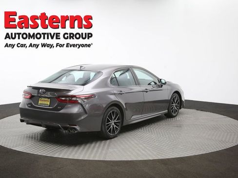 Used 2022 Toyota Camry SE image 40